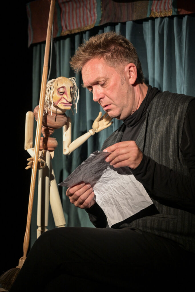 Leonce und Lena - Theater Rosenfisch und Ambrella - Foto Maren Winter